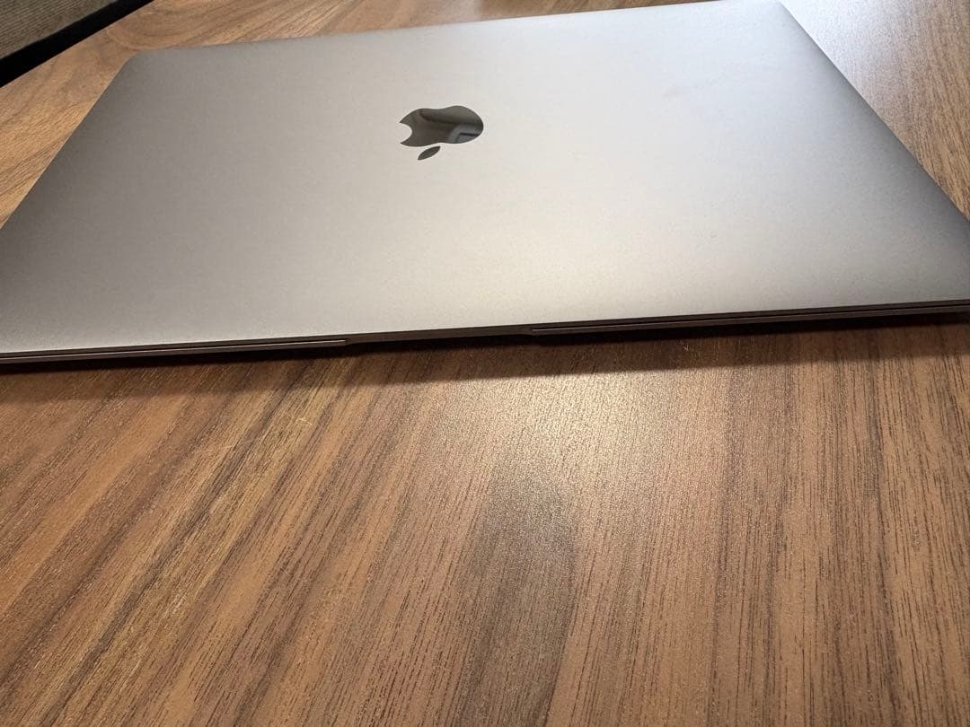 Macbook Air Retina 2020 Core i5 13インチ