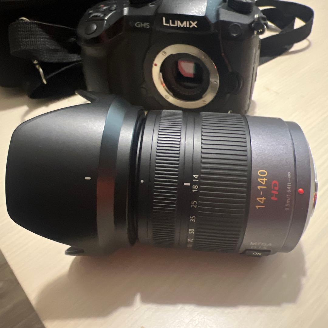 ⭐︎【カメラ】GH5ボディ(美品)+ 14-140mm レンズセット