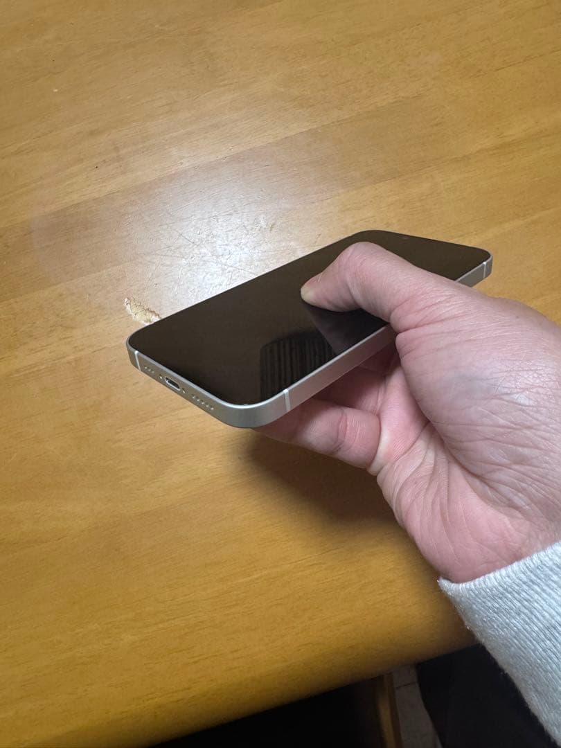 iPhone 14（128GB）スターライト