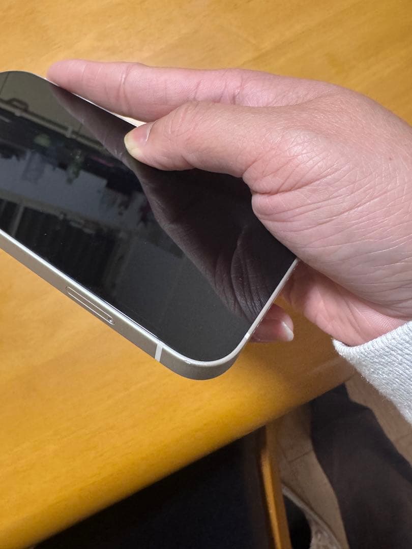 iPhone 14（128GB）スターライト