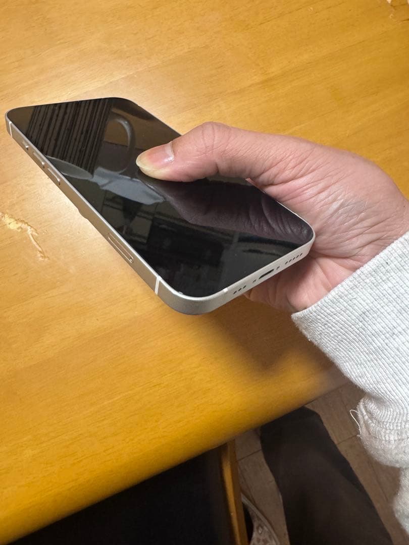 iPhone 14（128GB）スターライト