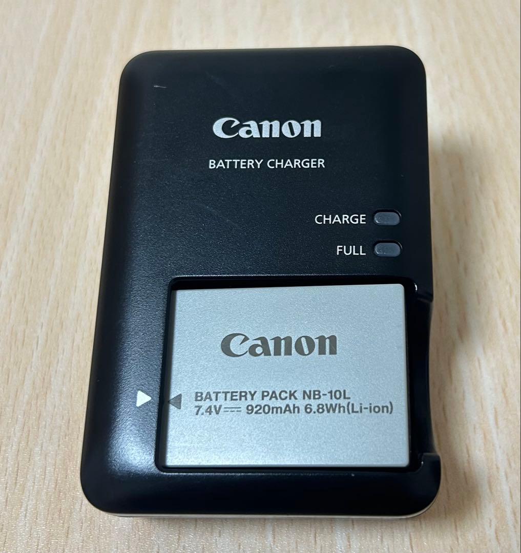 Canon PowerShot SX60 HS 本体と付属品