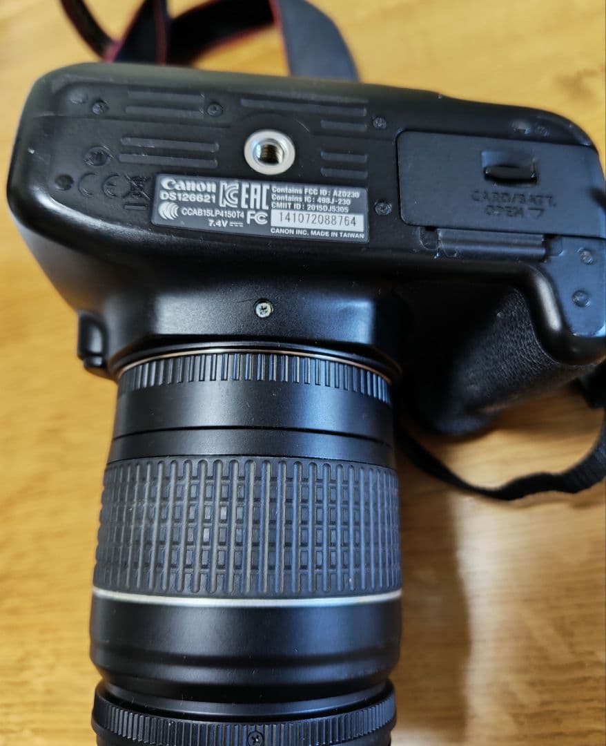 Canon EOS Kiss X80 デジタル一眼レフ　ジャンク品