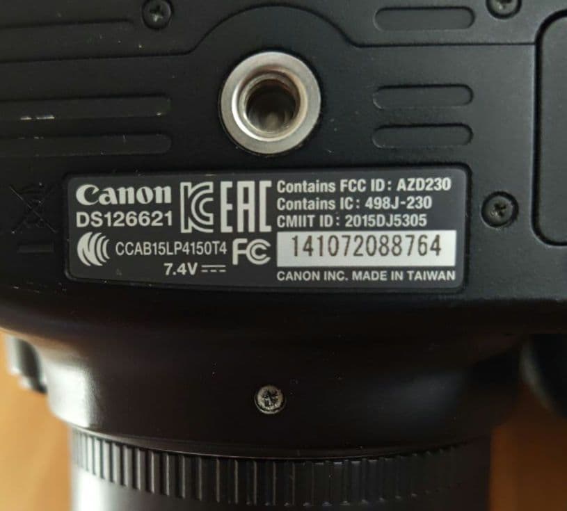 Canon EOS Kiss X80 デジタル一眼レフ　ジャンク品
