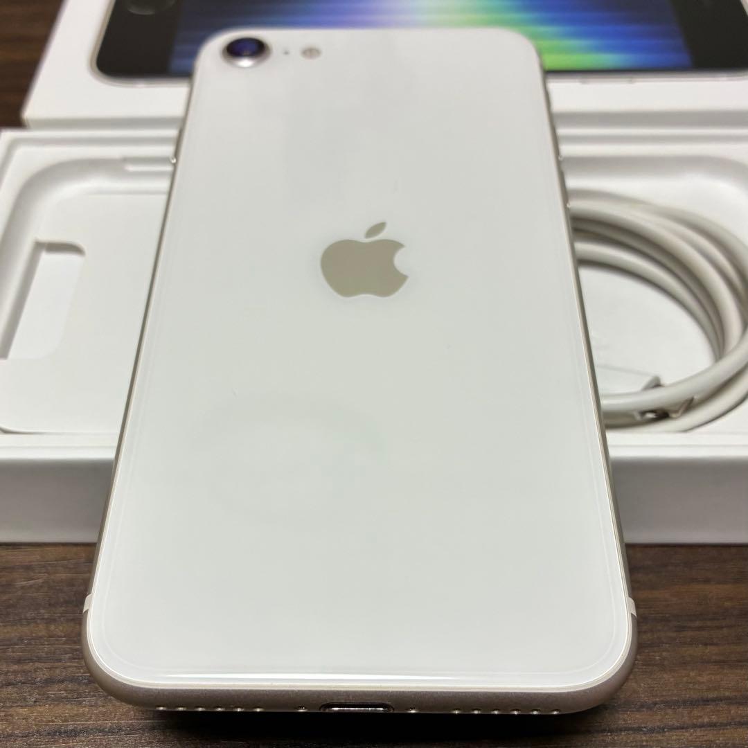 iPhone SE 3 64GB Starlight 本体