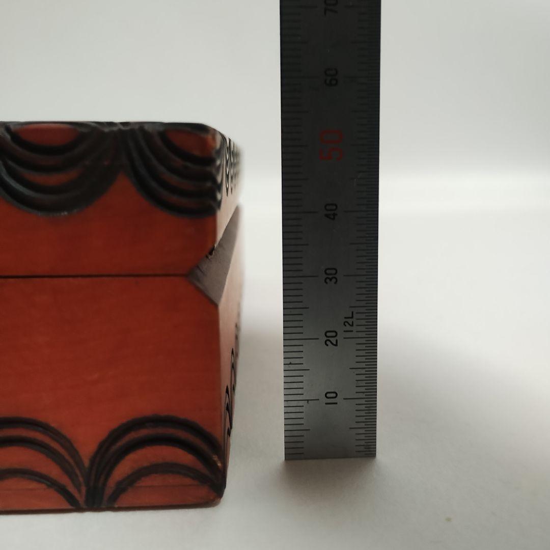 Vintage ポーランド製 柿の木？ 彫刻入り 木製小物入れ