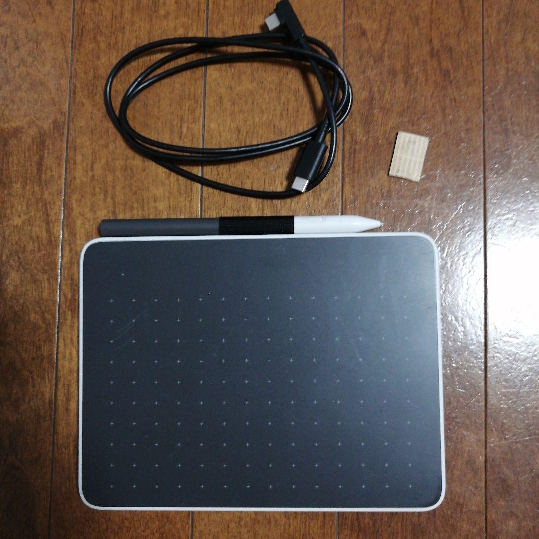 Wacom One ペンタブレット small 保証期間の残あり