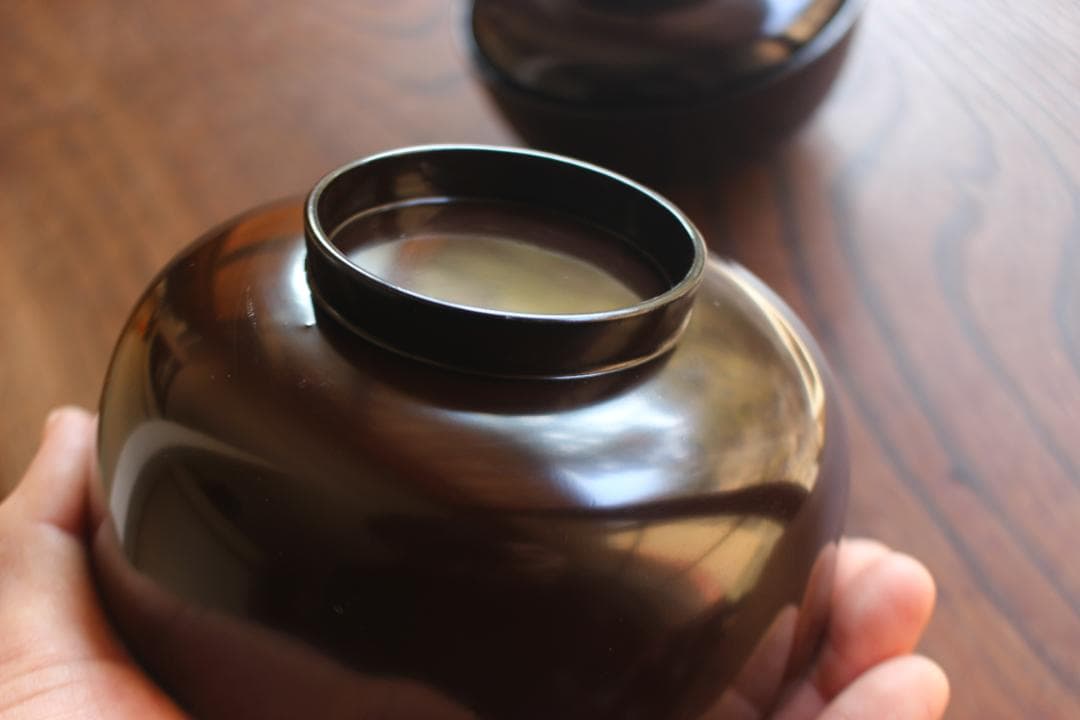 デッドストック！時代黒漆に極上木芙蓉蒔絵の映えるお椀2点（検輪島塗煮物椀懐石椀