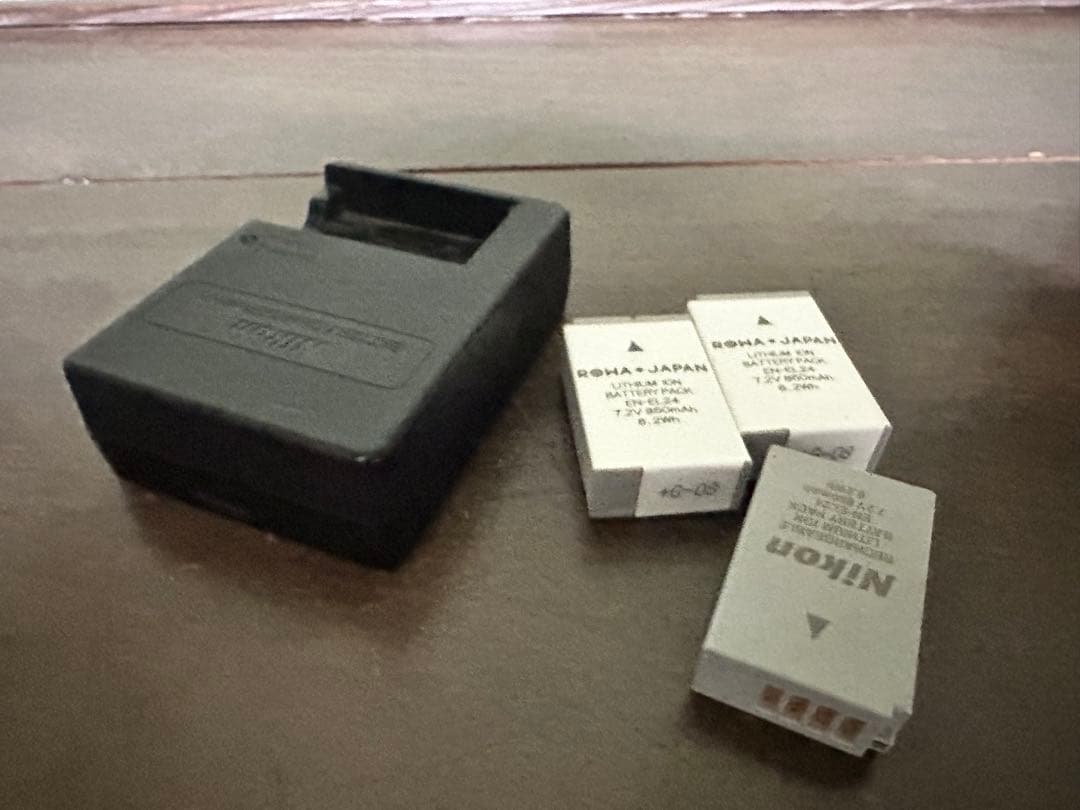 Nikon J5ミラーレスカメラ シルバー➕ 純正Fマウントコネクターセット