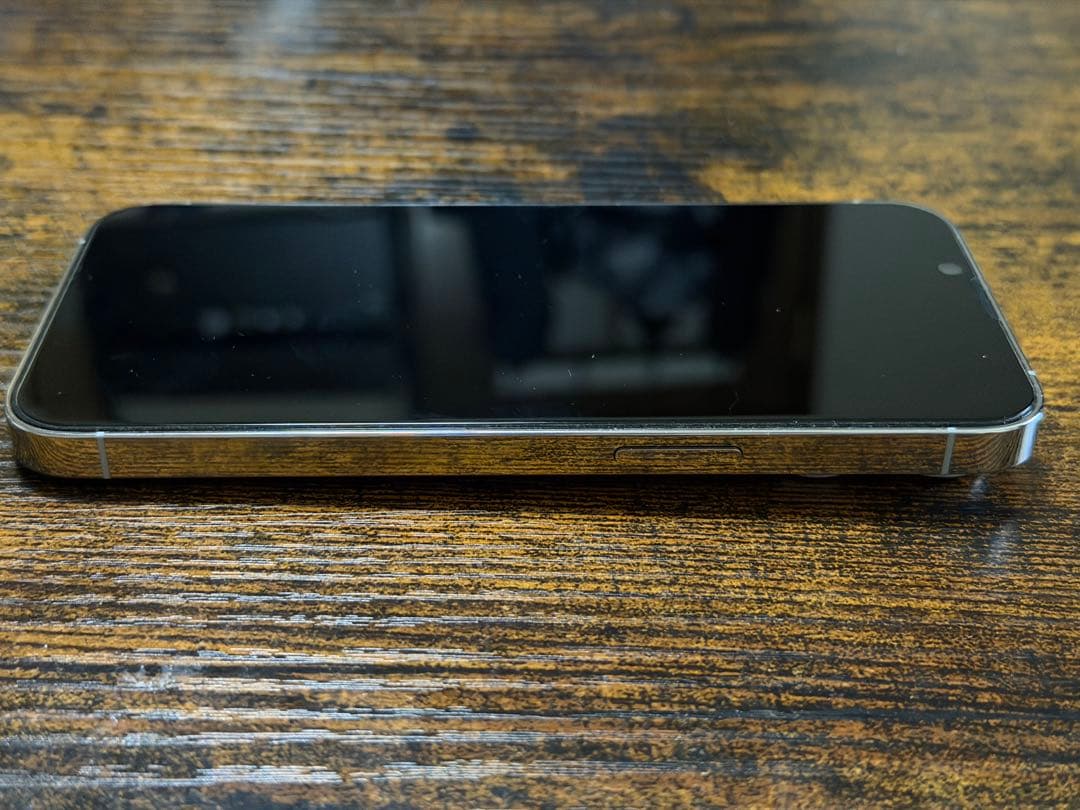 iPhone 13 pro シルバー　256GB