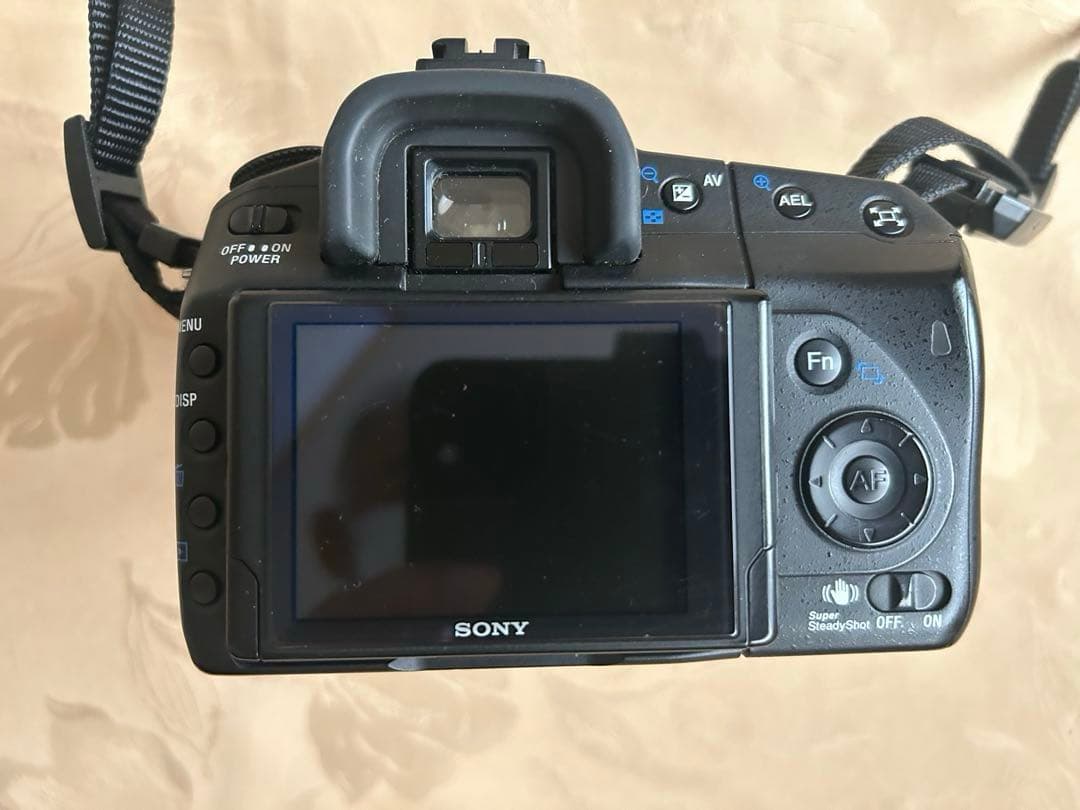 SONY α300 のデジタル一眼レフカメラ　ズーム付き　ジャンク品