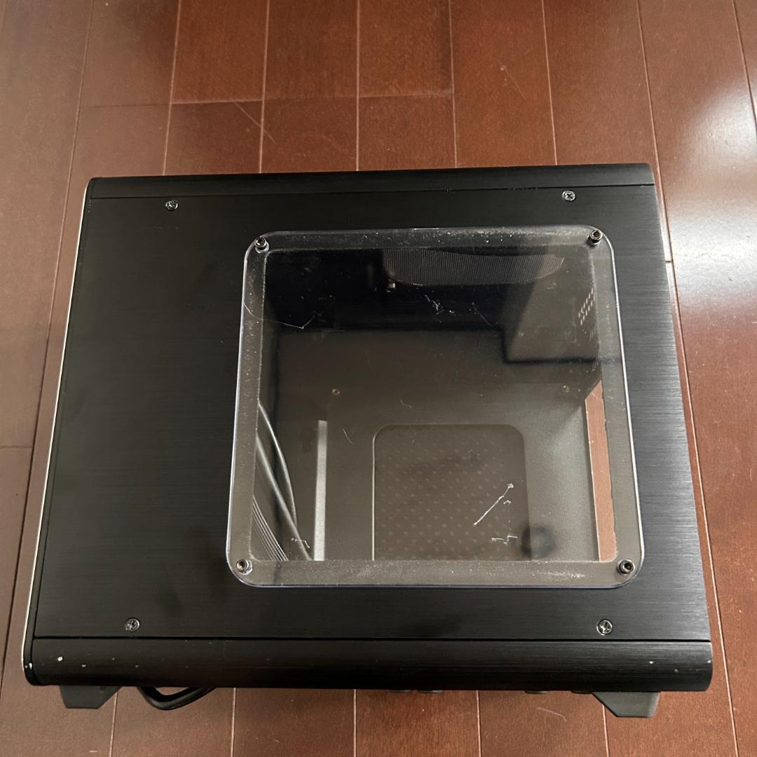 ブラック スリムタワー型 PCケース(METIS PLUS)