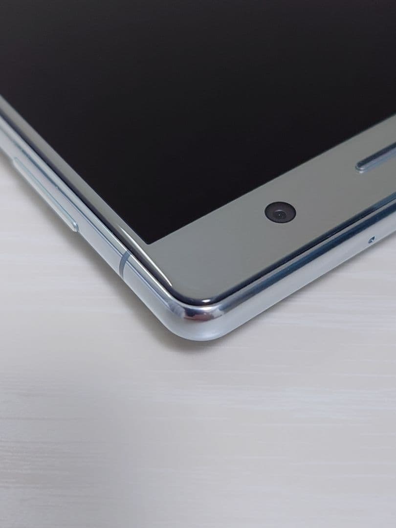 【画面傷なし】Xperia XZ2 Premium シルバー ケース付
