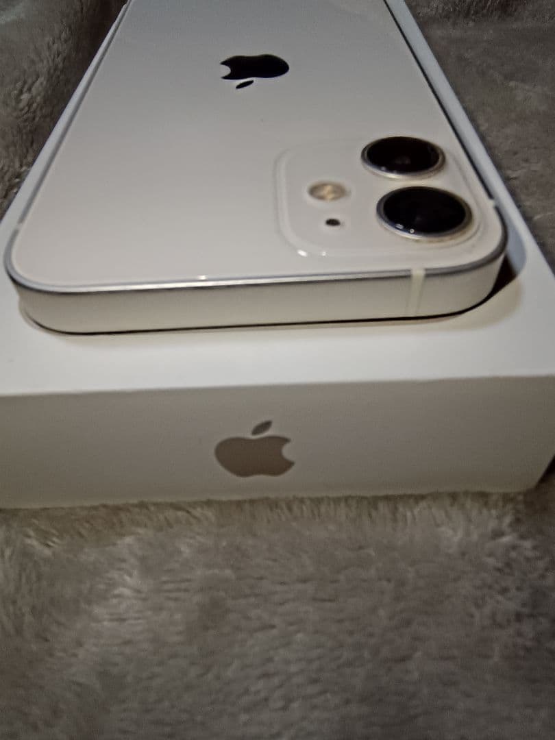 美品　Apple iPhone 12 mini ホワイト