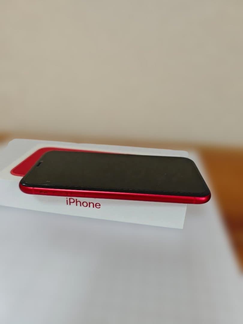 iPhone 11 レッド 128GB　中古