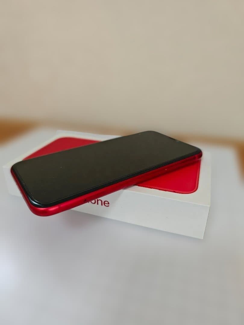 iPhone 11 レッド 128GB　中古