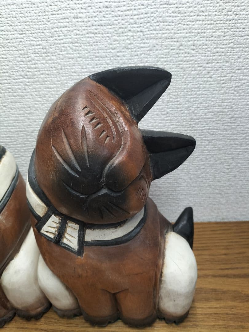 かわいい木彫り 猫のペア置物　最終値下げ