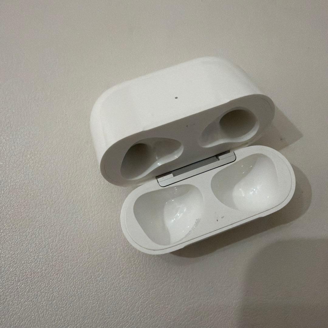 Apple AirPods 第3世代　A2564