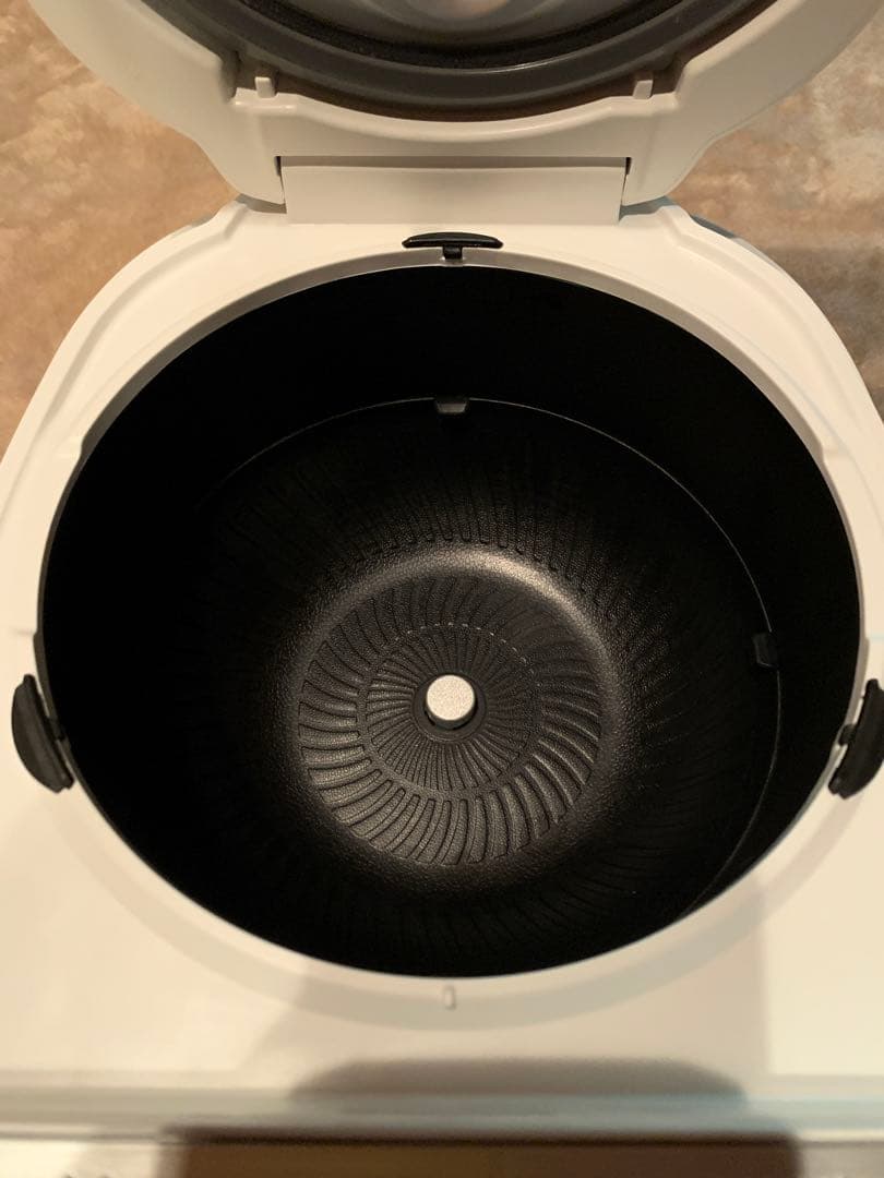 超美品 2025年 2回だけ使用 TOSHIBA IH炊飯器 RC-10HW