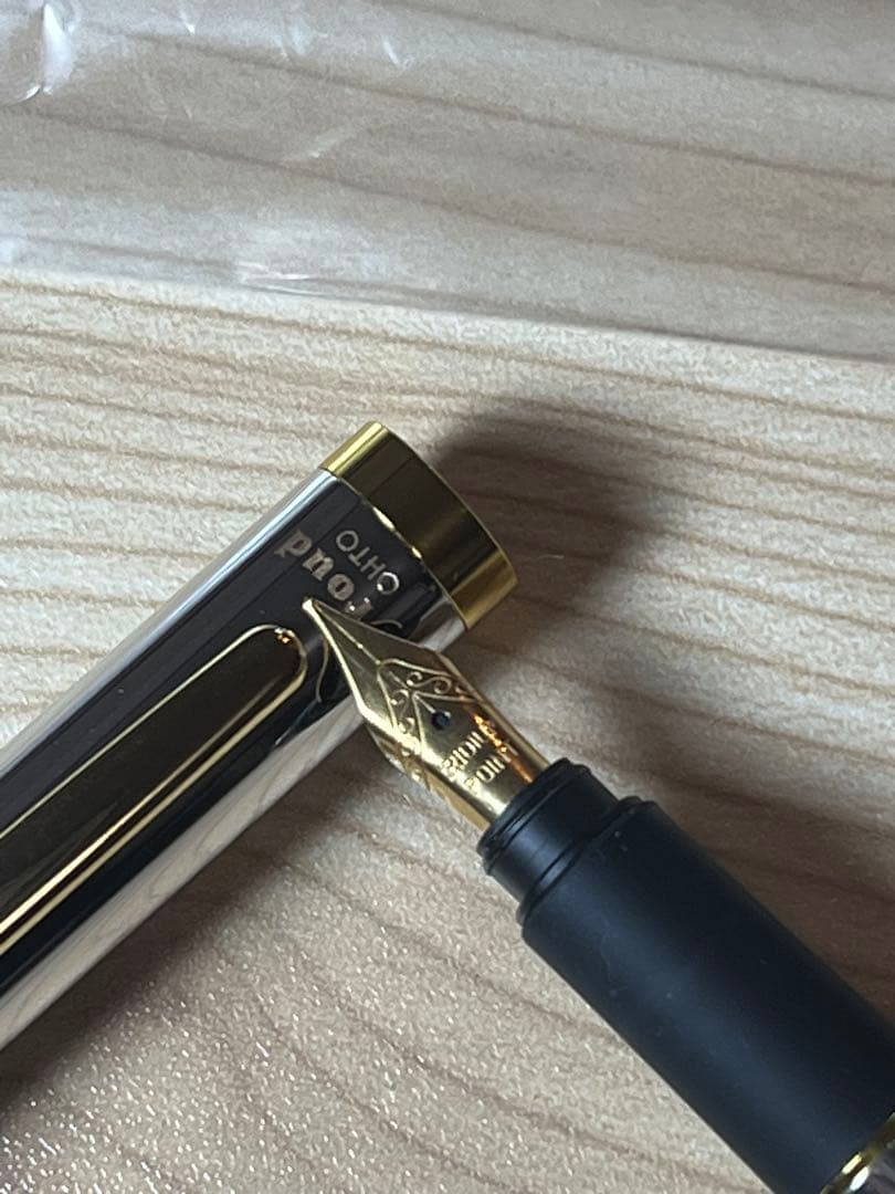 OHTO（オート）の万年筆「F-Lapa」新品未使用　廃盤品