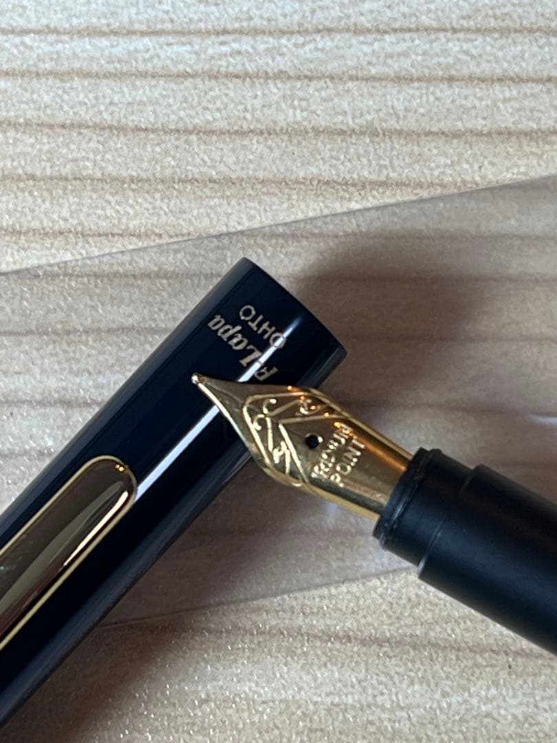 OHTO（オート）の万年筆「F-Lapa」新品未使用　廃盤品