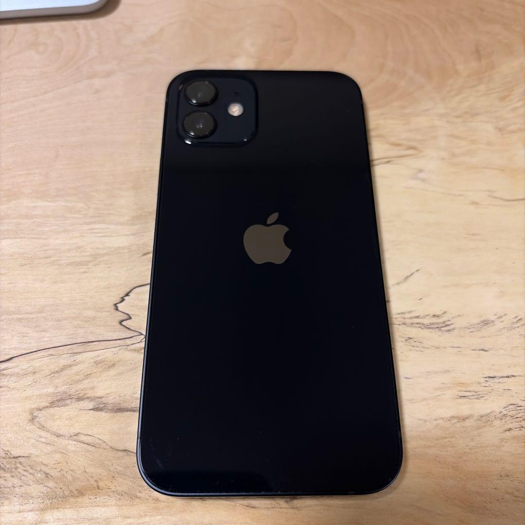 Apple iPhone 12 ブラック 6.1インチ