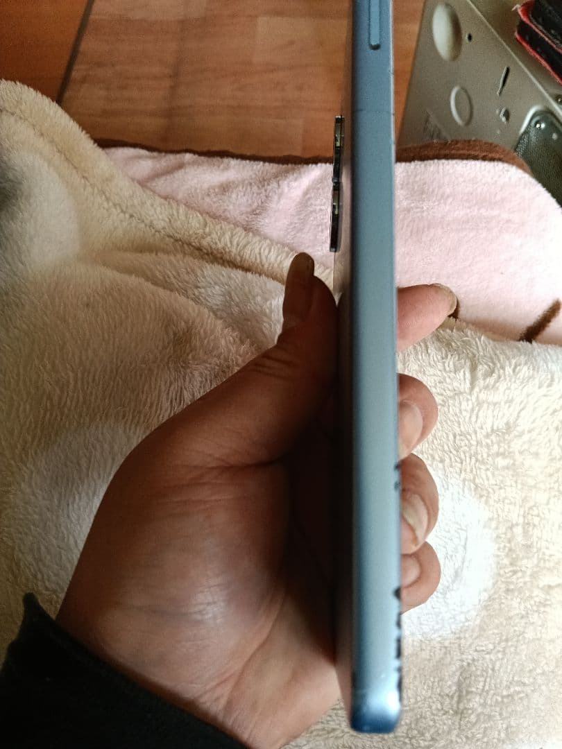 Libero5GivAT302ZTデュアルカメラ スマートフォン 青色
