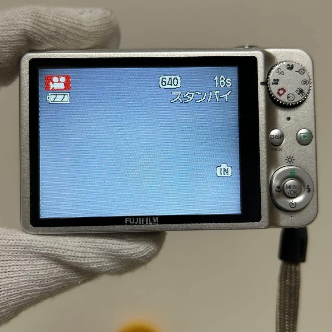 【極美品】FUJIFILM FinePix J150w ファインピクス　デジカメ