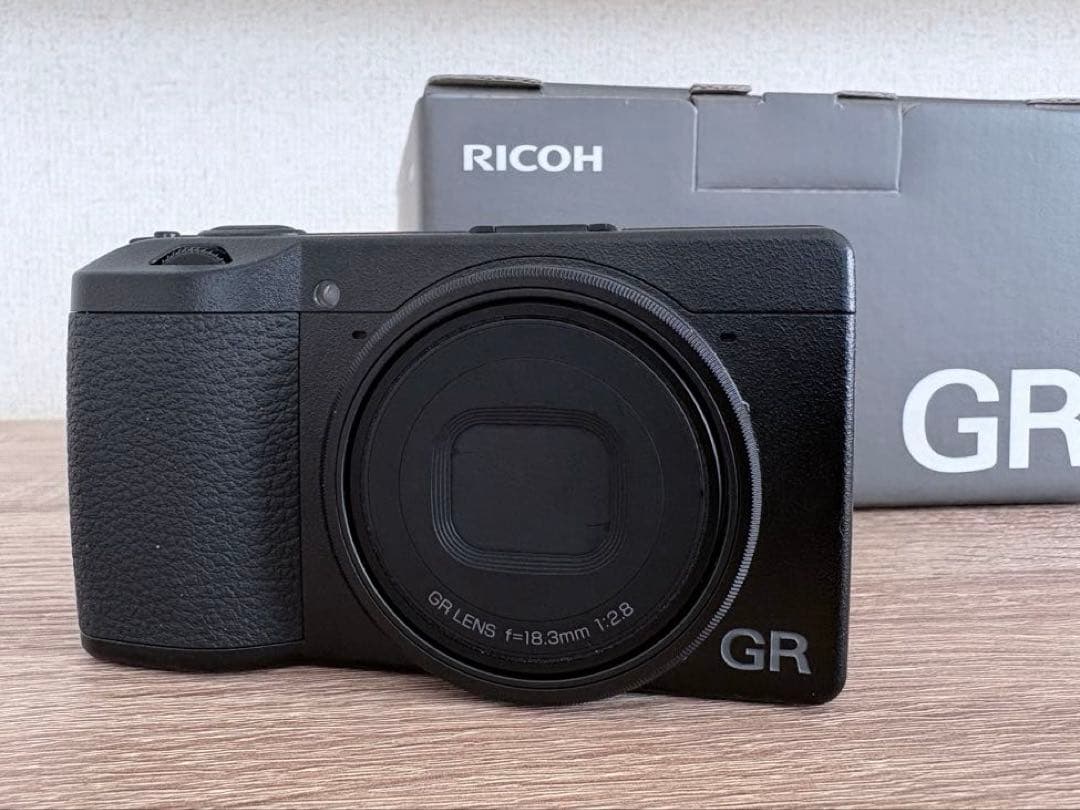 RICOH GR III コンパクトデジタルカメラ