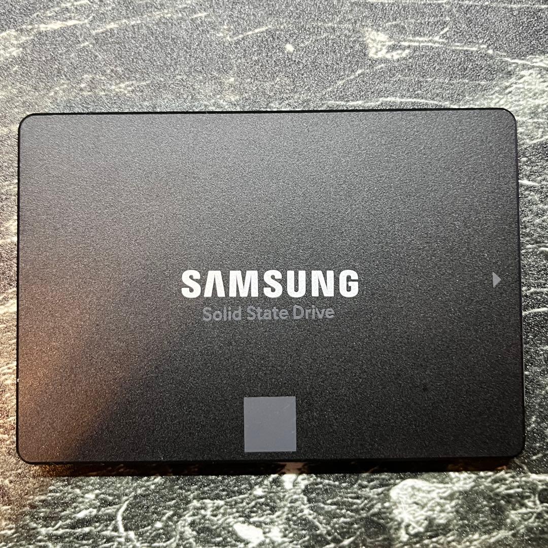 SAMSUNG 860 EVO 500GB 2.5インチ SSD 中古動作品