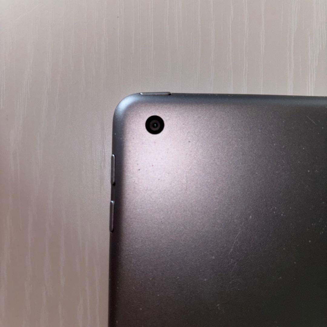 iPad 第5世代 2017 本体 シルバー Wi-Fi モデル 32GB