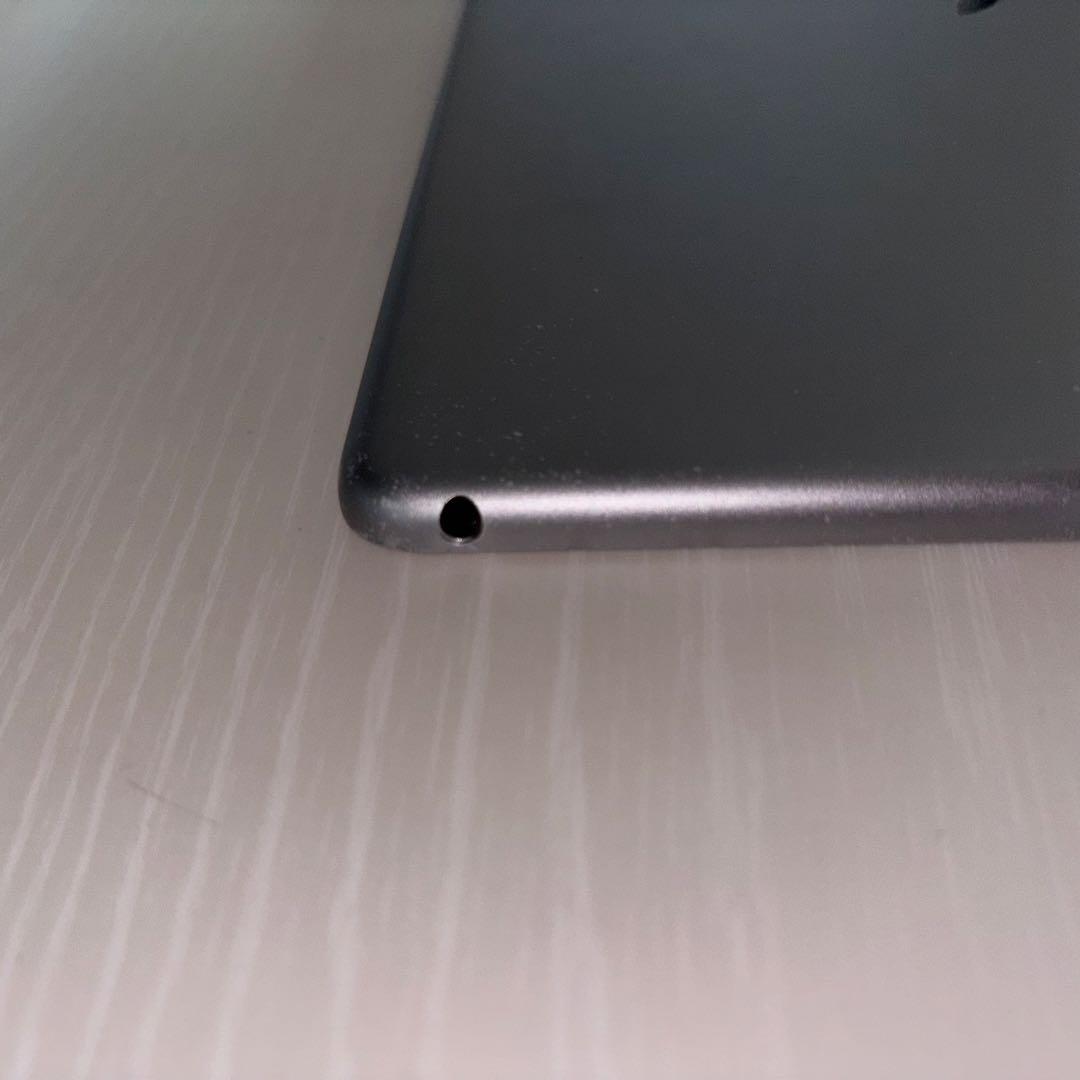 iPad 第5世代 2017 本体 シルバー Wi-Fi モデル 32GB
