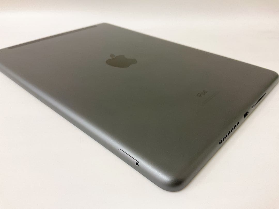 【美品・BT98％】iPad 第8世代 32GB Cellularモデル
