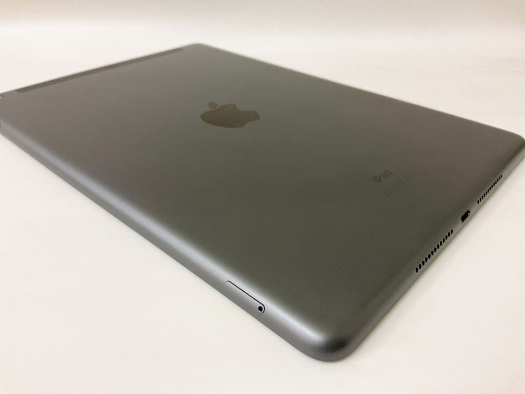 【美品・BT98％】iPad 第8世代 32GB Cellularモデル