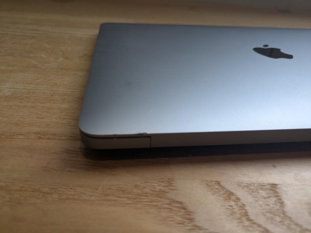 シルバー MacBook 本体 バッテリー85%
