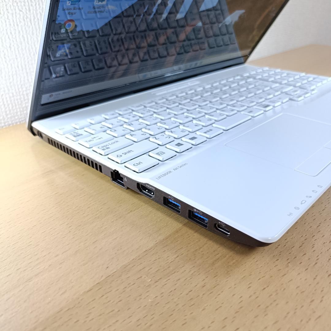 【美品】10世代 Corei5 Win11 ノートパソコン SSD 32GB 白