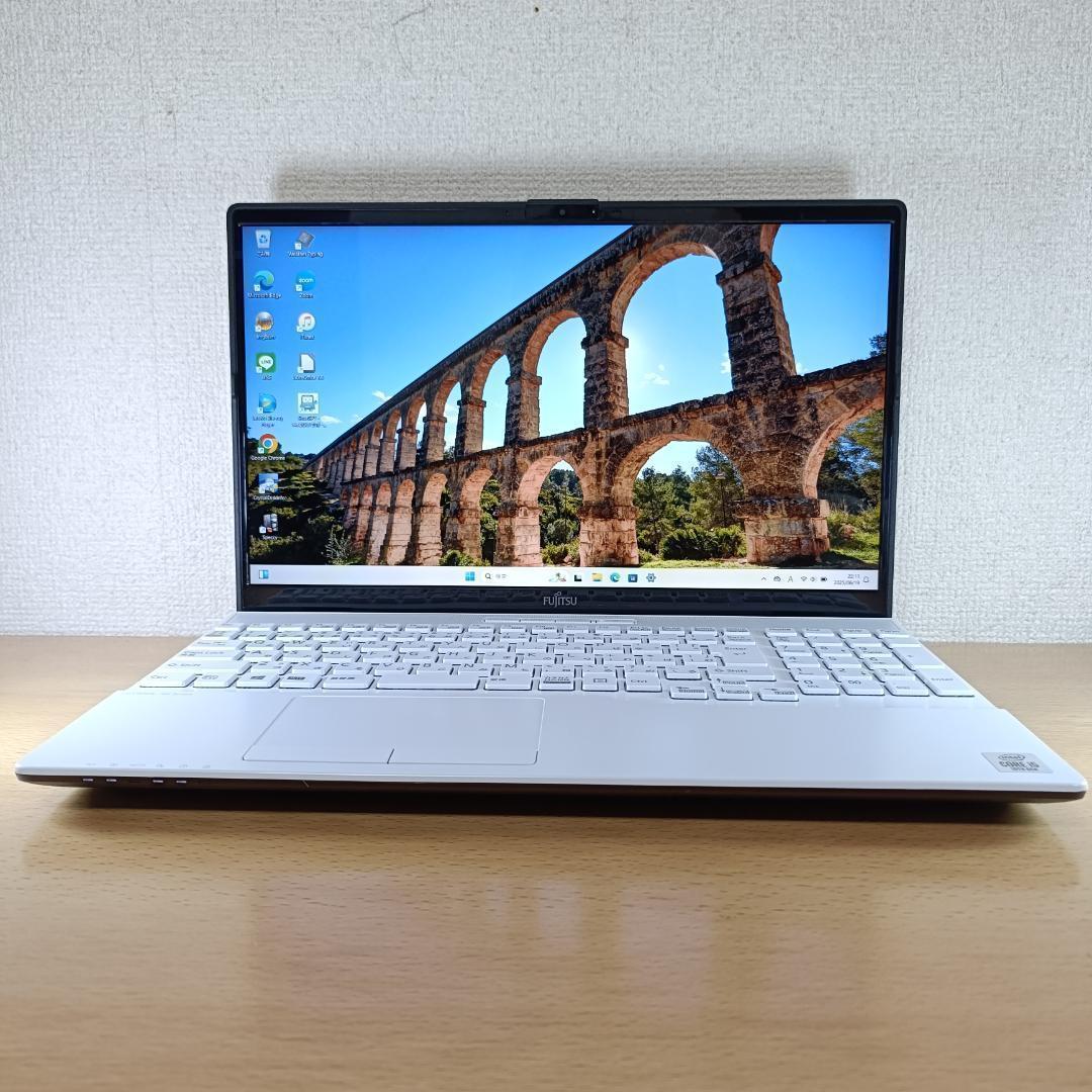 【美品】10世代 Corei5 Win11 ノートパソコン SSD 32GB 白