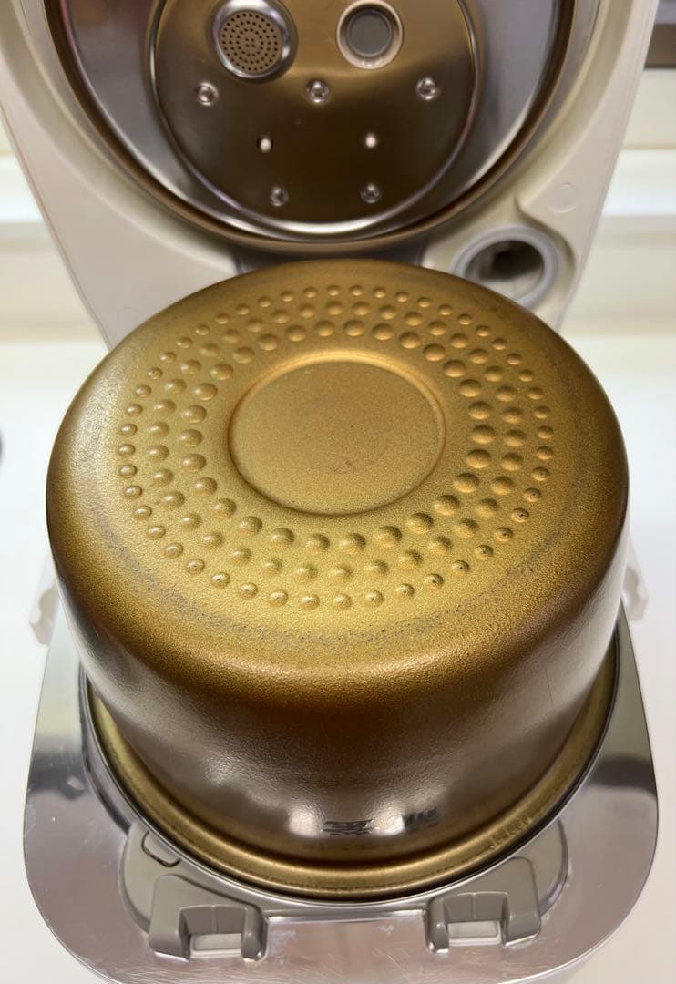 Panasonic SR-VSX108IH炊飯器うまく動作しています。2018年