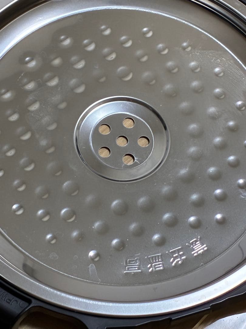 タイガー 炊飯器5.5合炊き JPW-H100 ブラック24年製　(約半年使用)