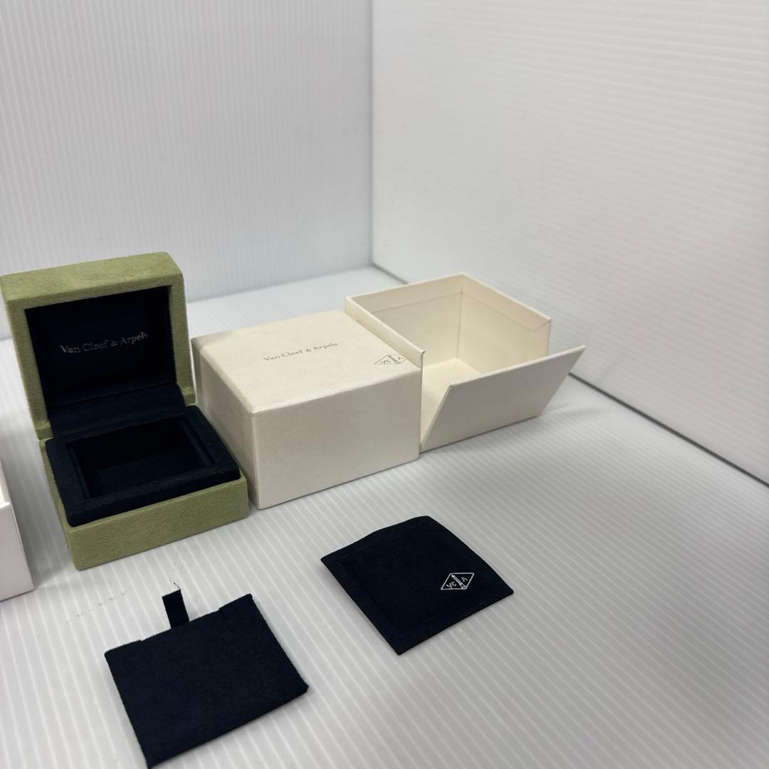 【美品】 Van Cleef & Arpels ネックレスケース 2点 空箱