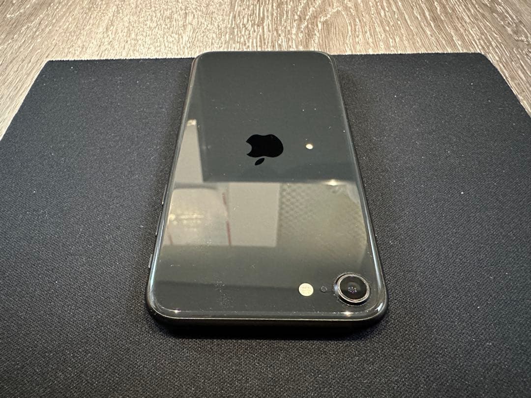 iPhone SE2 256GB ブラック 美品 バッテリー100％