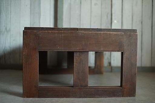 古く味のある木製の机　引き出し2杯　ローテーブル　作業台　古家具　古民家