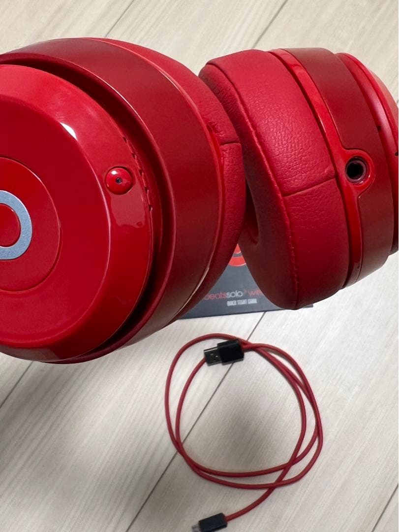 ヘッドホン beats solo2 wireless