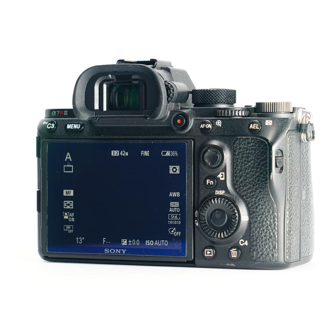SONY α7RIII 4240万画素 レンズセット 差をつける