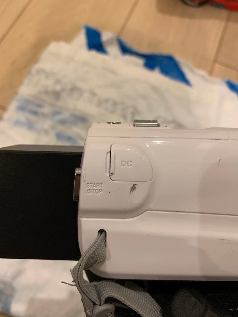 JVC Everio GZ-E565-W ホワイト ジャンク品