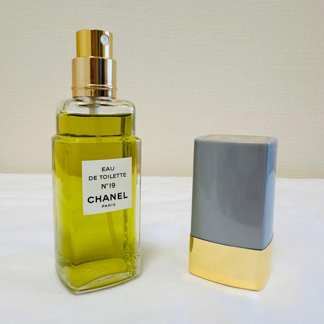 新品　シャネル N°19 オードトワレ　香水　ヴァポリザター　100ml