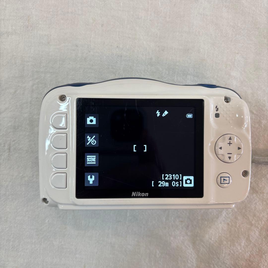 Nikon COOLPIX W100 限定デザイン