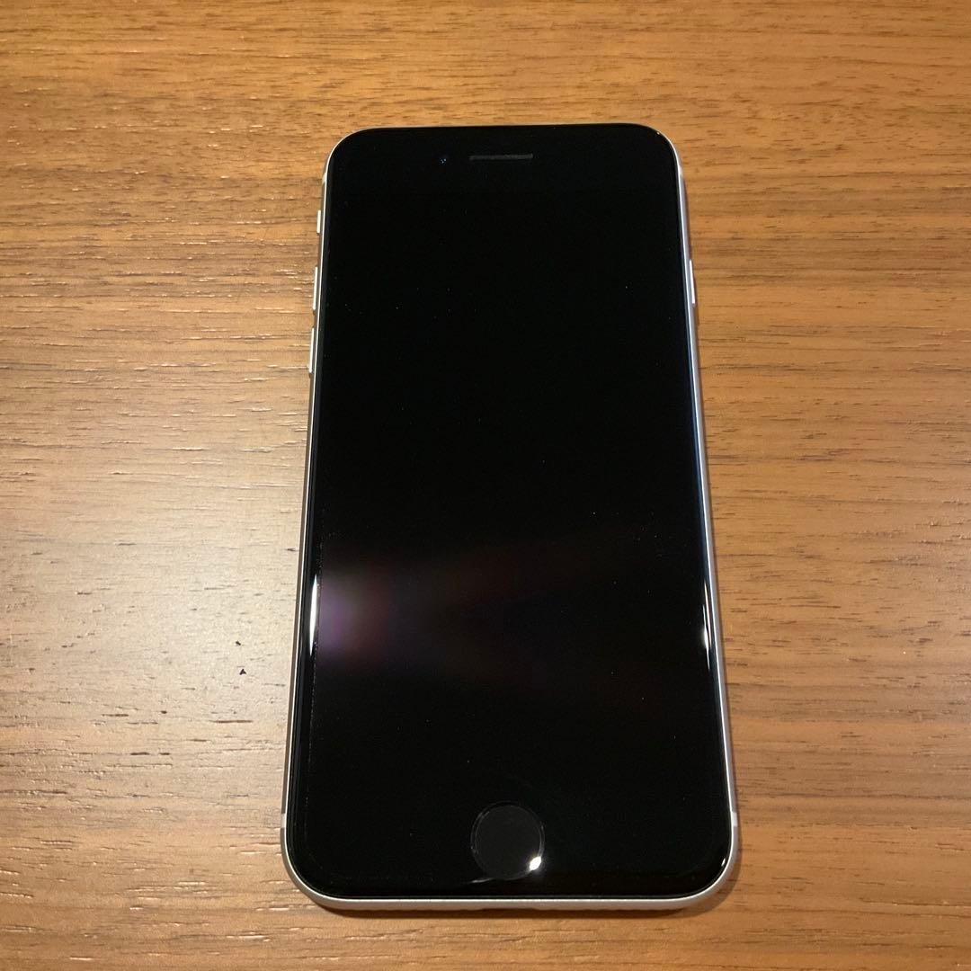 iPhoneSE (第3世代) スターライト 64GB