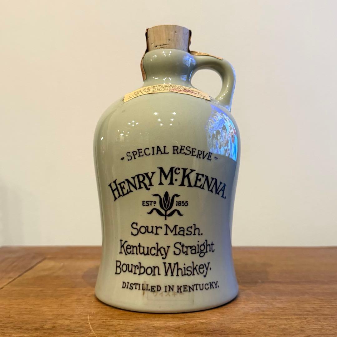 ヘンリー・マッケンナ　スペシャルリザーブ　木箱入りバーボンウイスキー 750ml