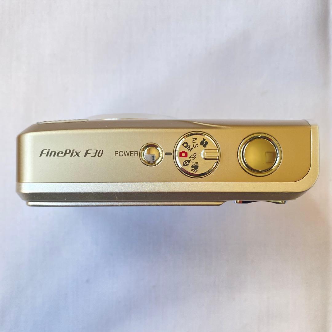 富士フイルム FinePix F30 シルバー デジカメ 中古 動作確認済み